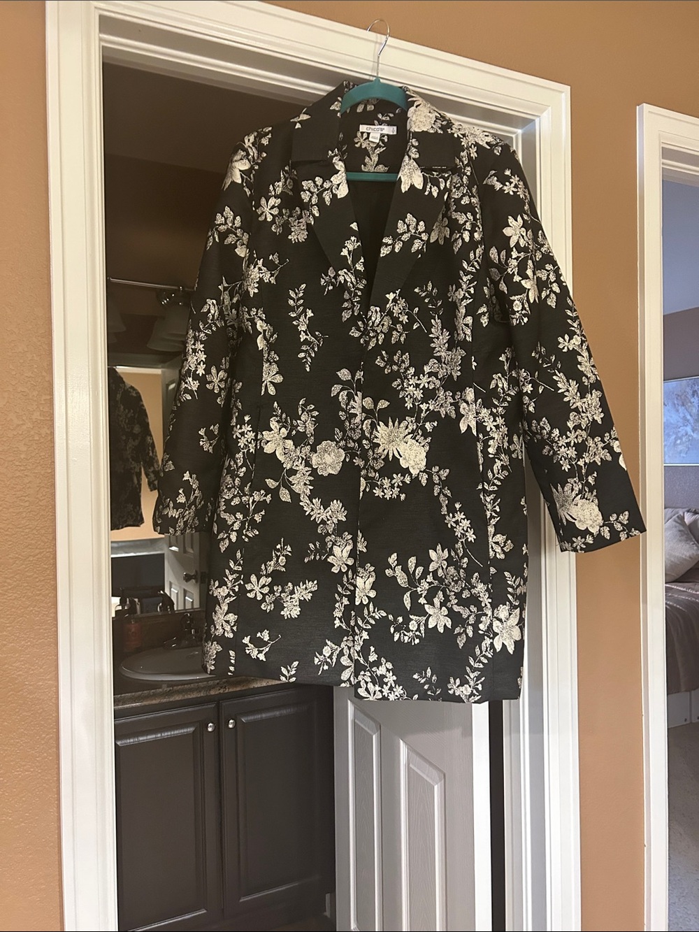 Black Floral Jacquard Blazer Jacket